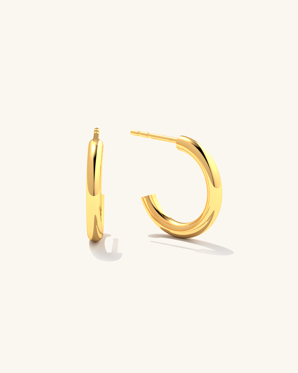 Pepa small hoop earrings made of gold vermeil.