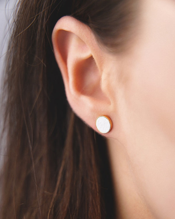 COSMIC WOOD EARRING STUDS・MILKY WHITE